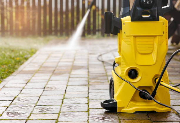 Best Sidewalk and Walkway Cleaning  in Fern Prairie, WA